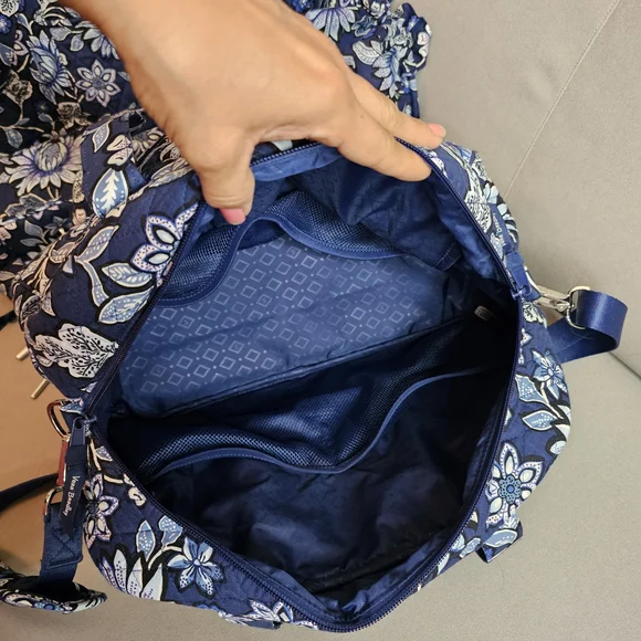 Vera Bradley Navy Blue Floral Quilted Travel Bag - Picture 8 of 13